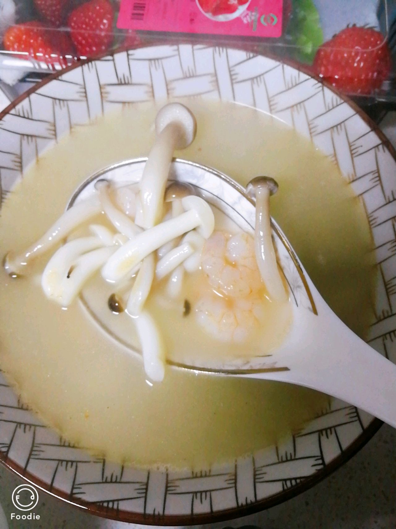 虾仁菌菇汤