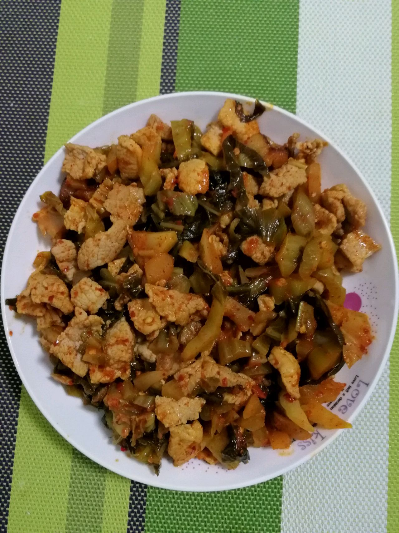 腌菜炒肉(傣语:柏尕梭炒讷)