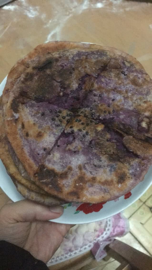 核桃仁紫薯馅饼