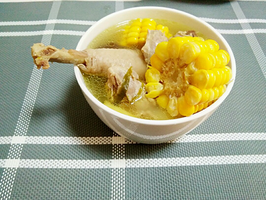 玉米山药炖鸡汤