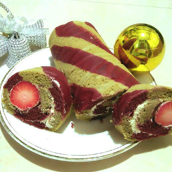 圣诞草莓蛋糕卷
