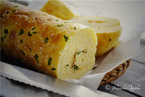 咸香型的面包最对味【海苔肉松面包卷】