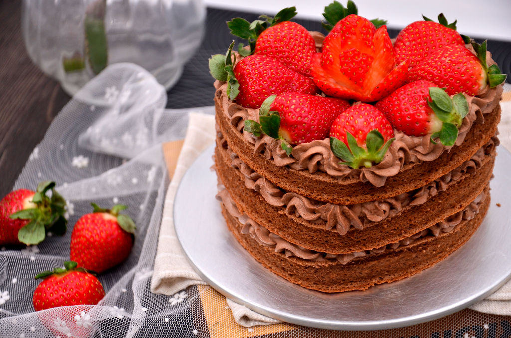 【香浓巧克力草莓蛋糕】——草莓季系列美食