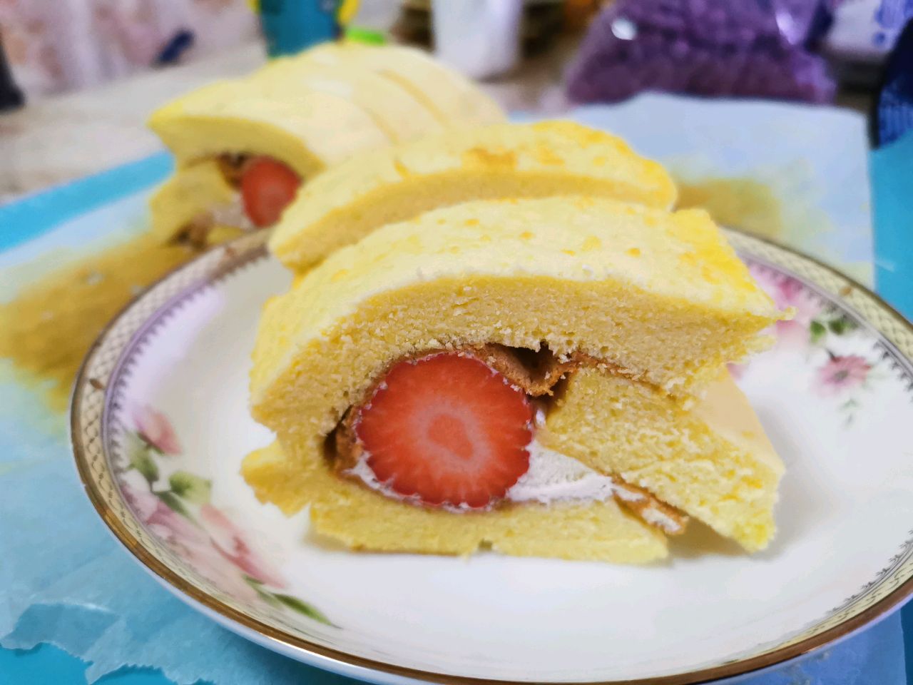 Ms赵的草莓蛋糕卷