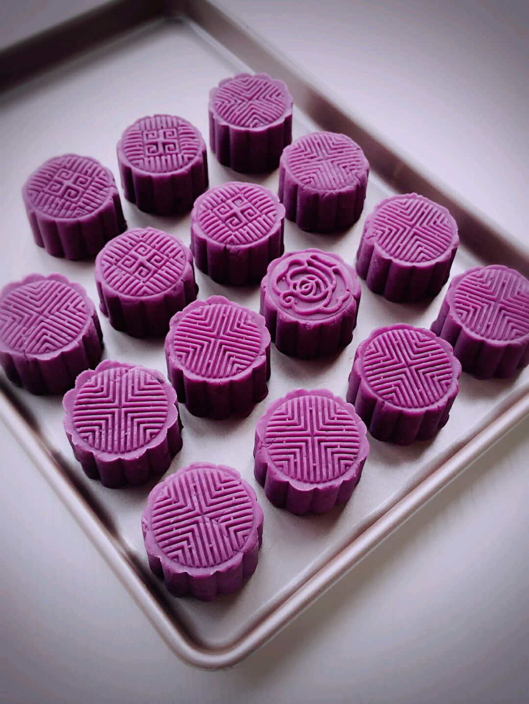 糯滑紫薯糕——裸月饼