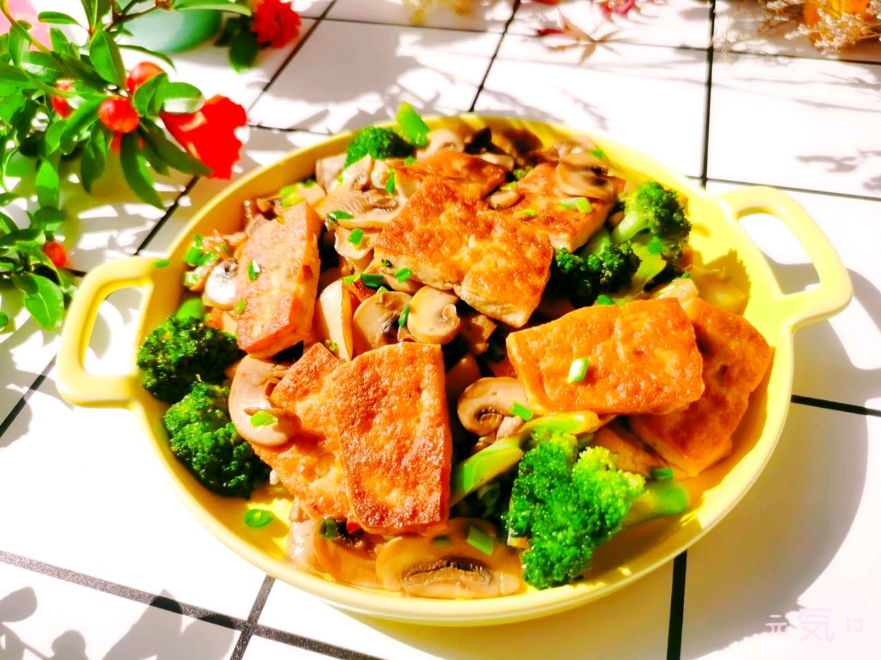 低卡轻食～蘑菇西兰花炒豆腐