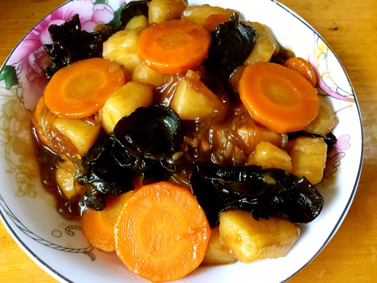 胡萝卜土豆炖粉条  素食家常菜