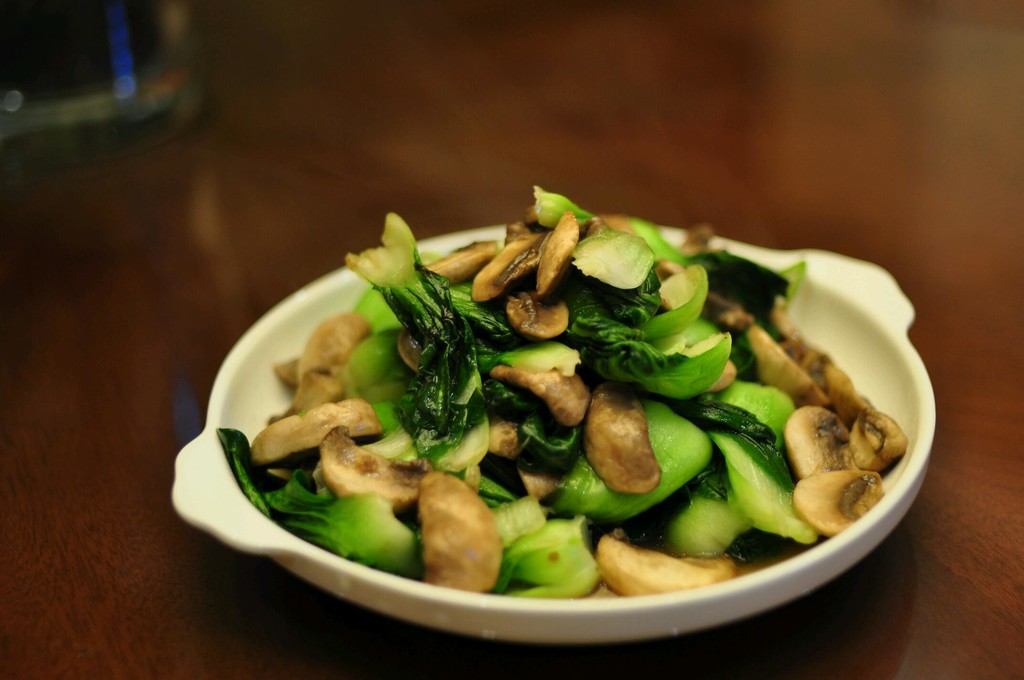 蘑菇青菜