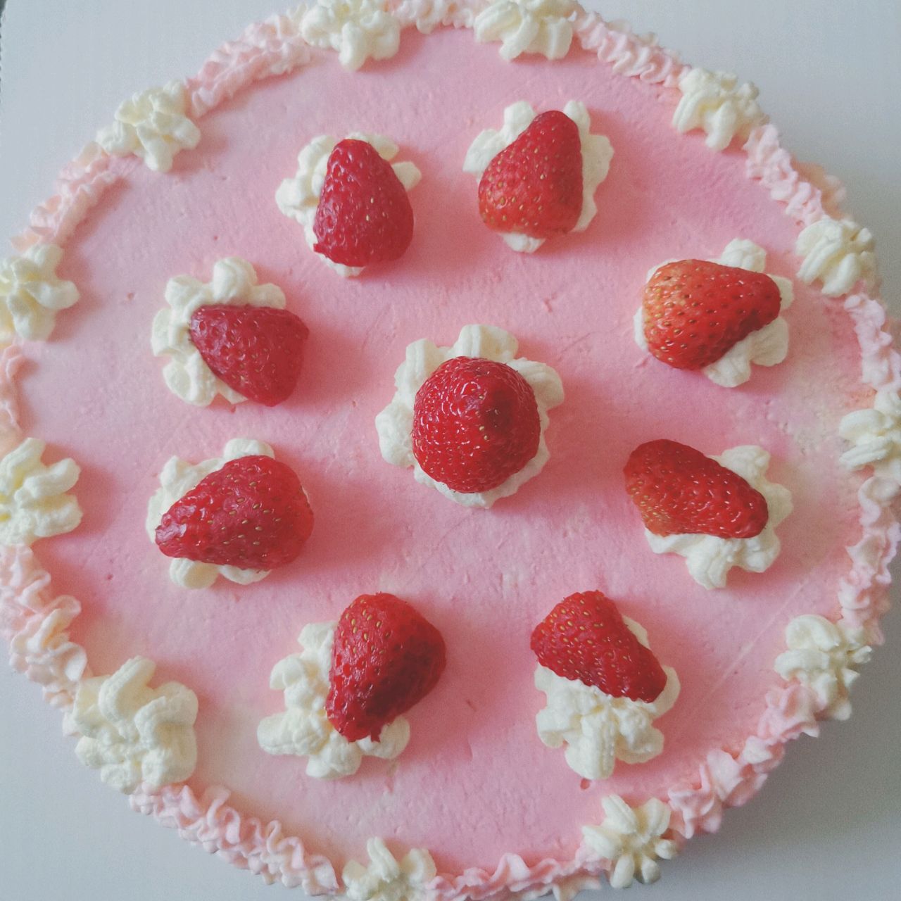 八寸草莓蛋糕