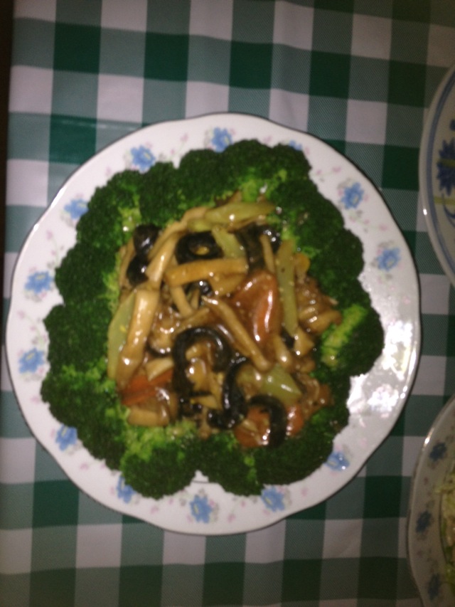 蚝油海参海鲜菇