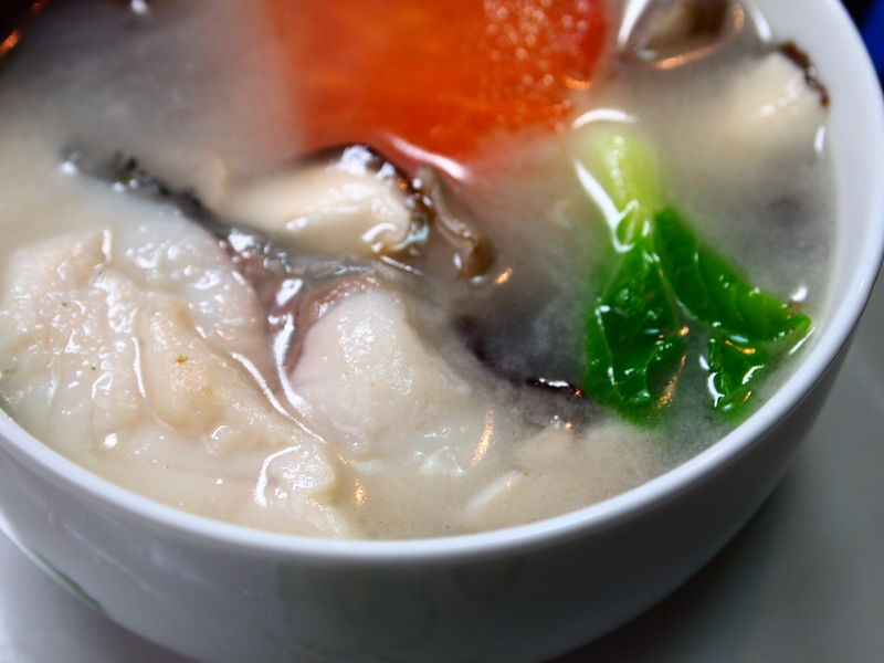 鲜菇菜心鱼片汤