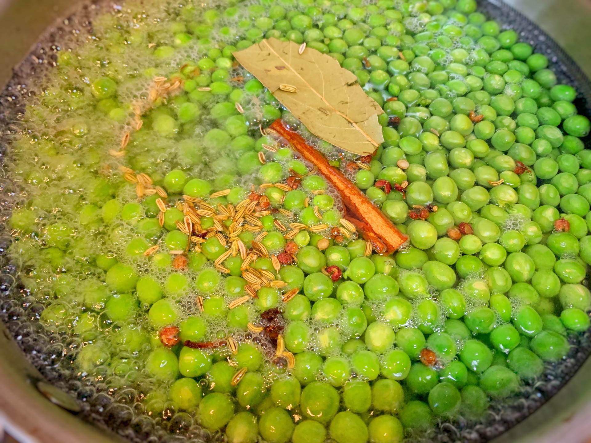 春季小零食：盐水煮鲜豌豆