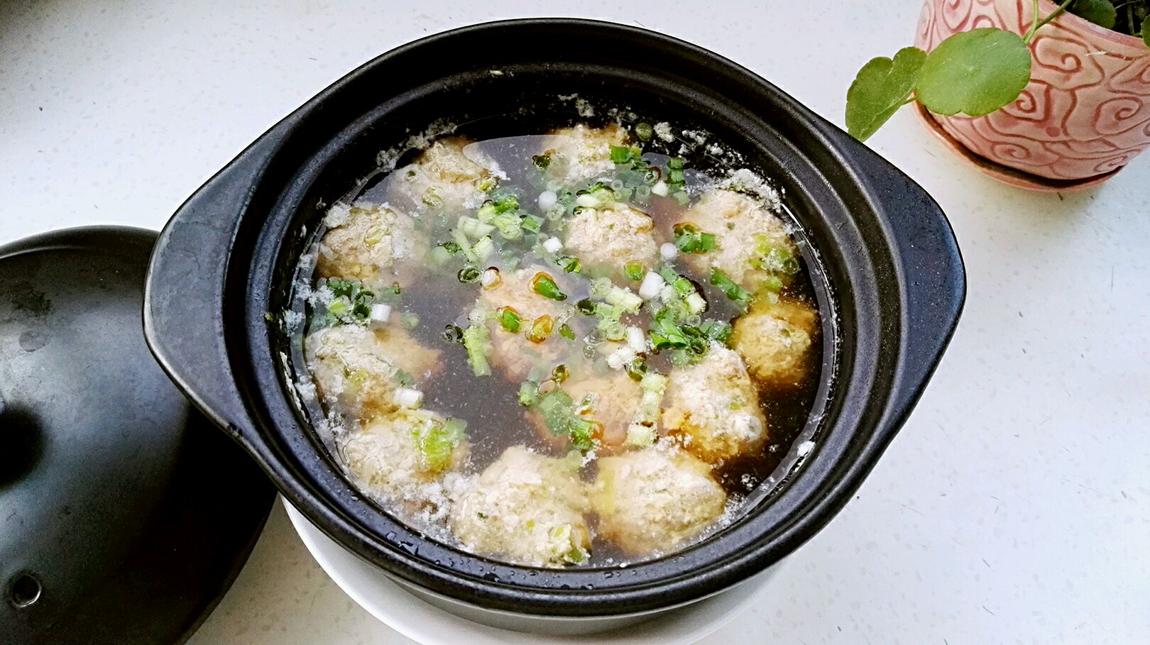 砂锅苦瓜汆汤丸子