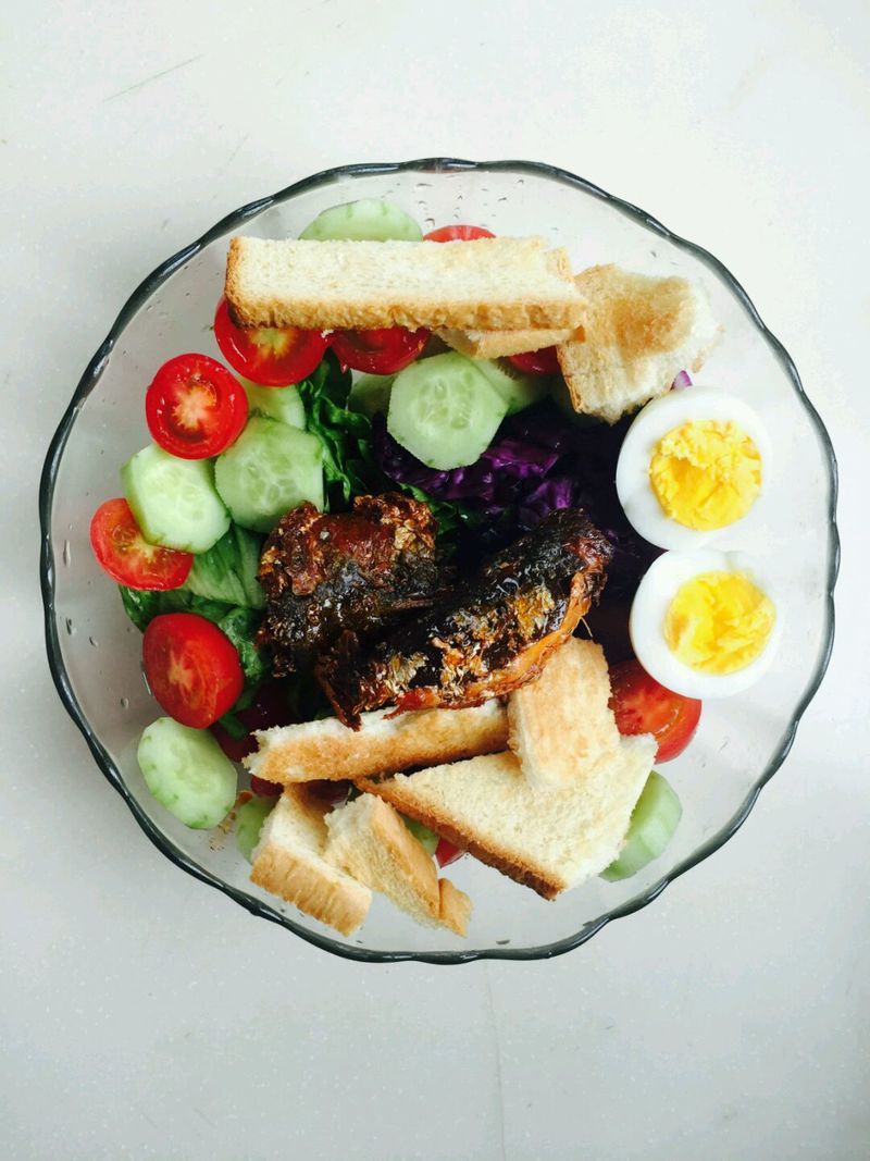 (ง •̀_•́)ง新鲜健康简单的蔬菜沙拉