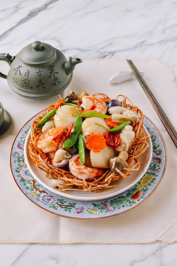 传统中式宴席菜 | 鸟巢海鲜烩