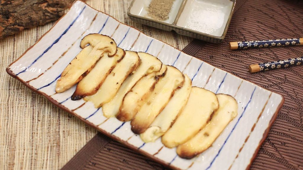 黄油煎松茸—迷迭香