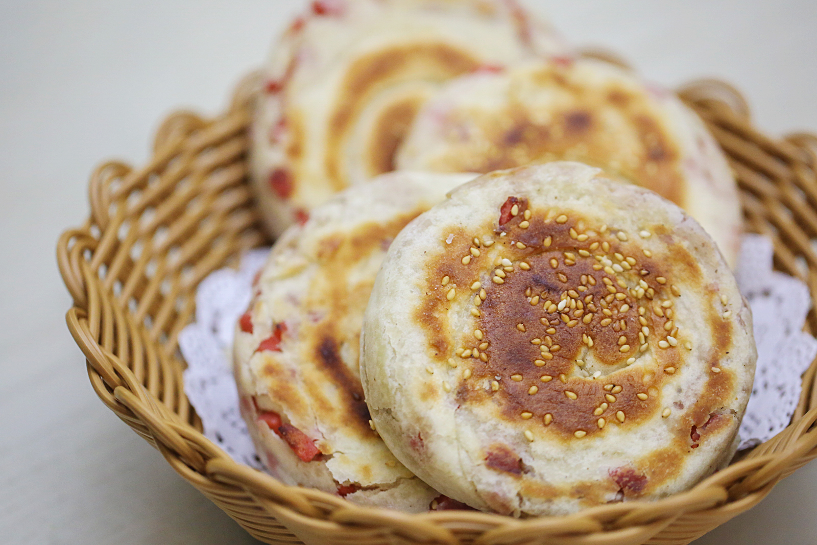 五香红肠发面饼：早餐也可以做晚餐