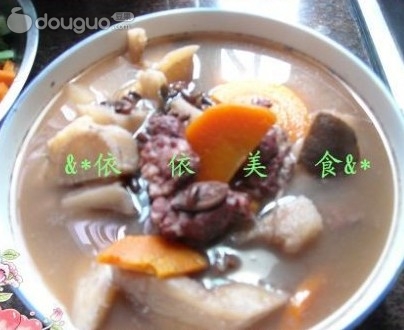 粉葛赤小豆煲鲮鱼汤