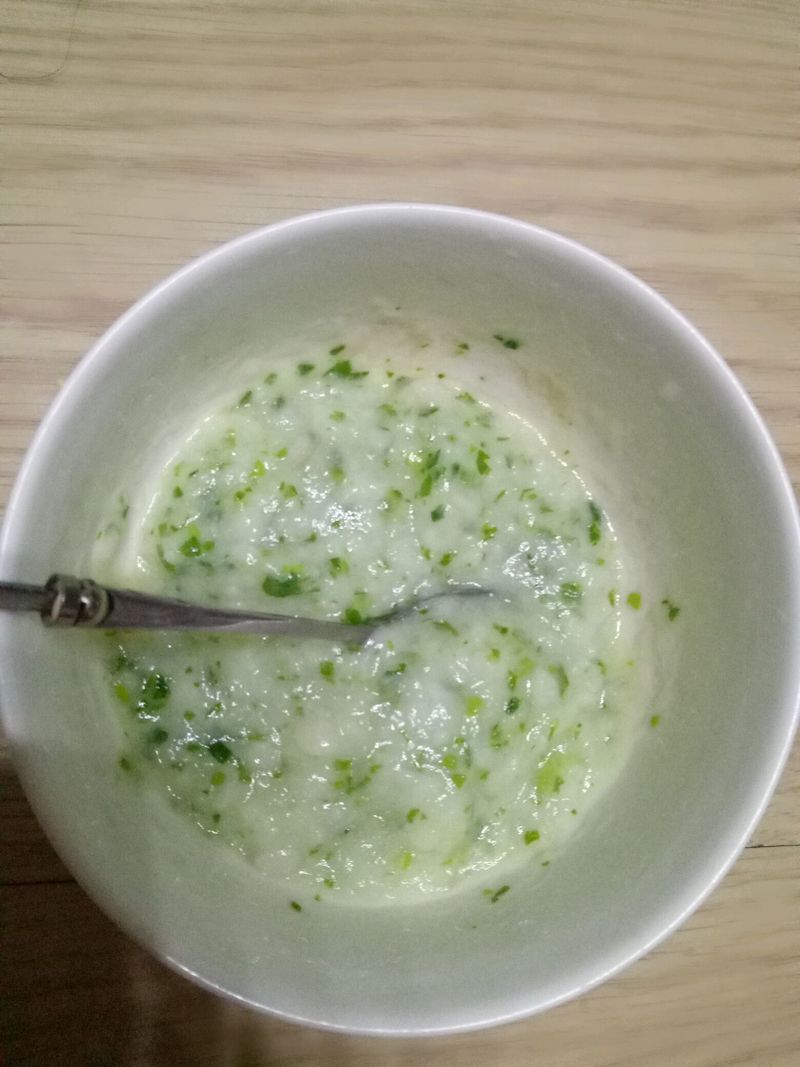 银鳕鱼小白菜疙瘩汤八个月辅食