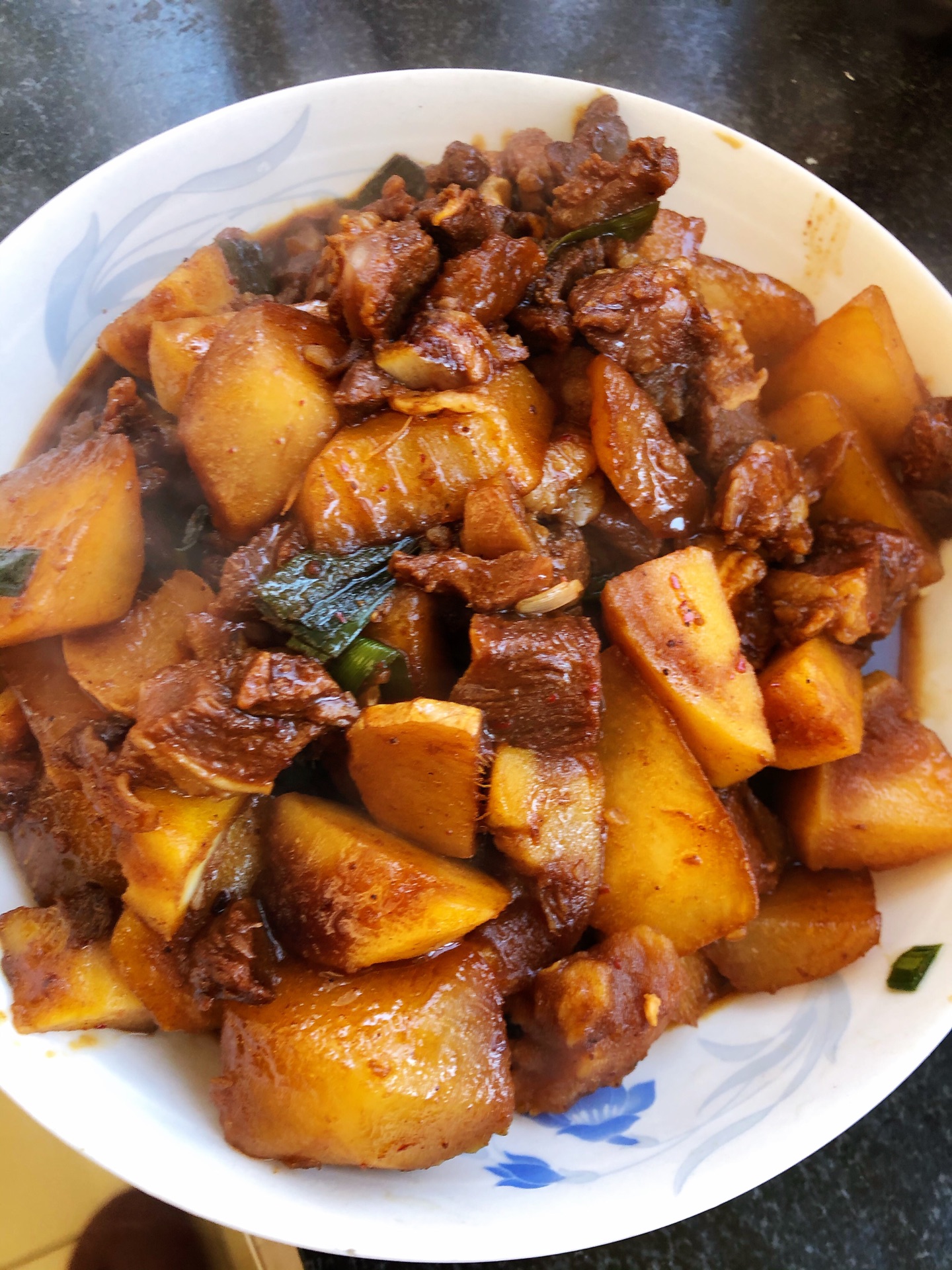 土豆白萝卜炖牛肉