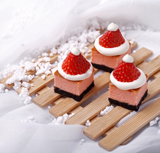 奥利奥草莓芝士蛋糕～绵软香甜
