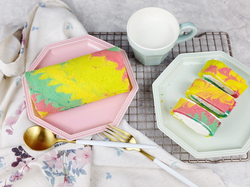 烘焙记之彩虹蛋糕卷