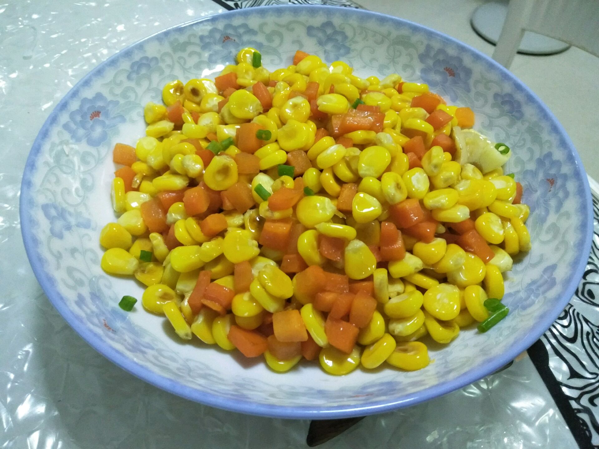 胡萝卜炒玉米