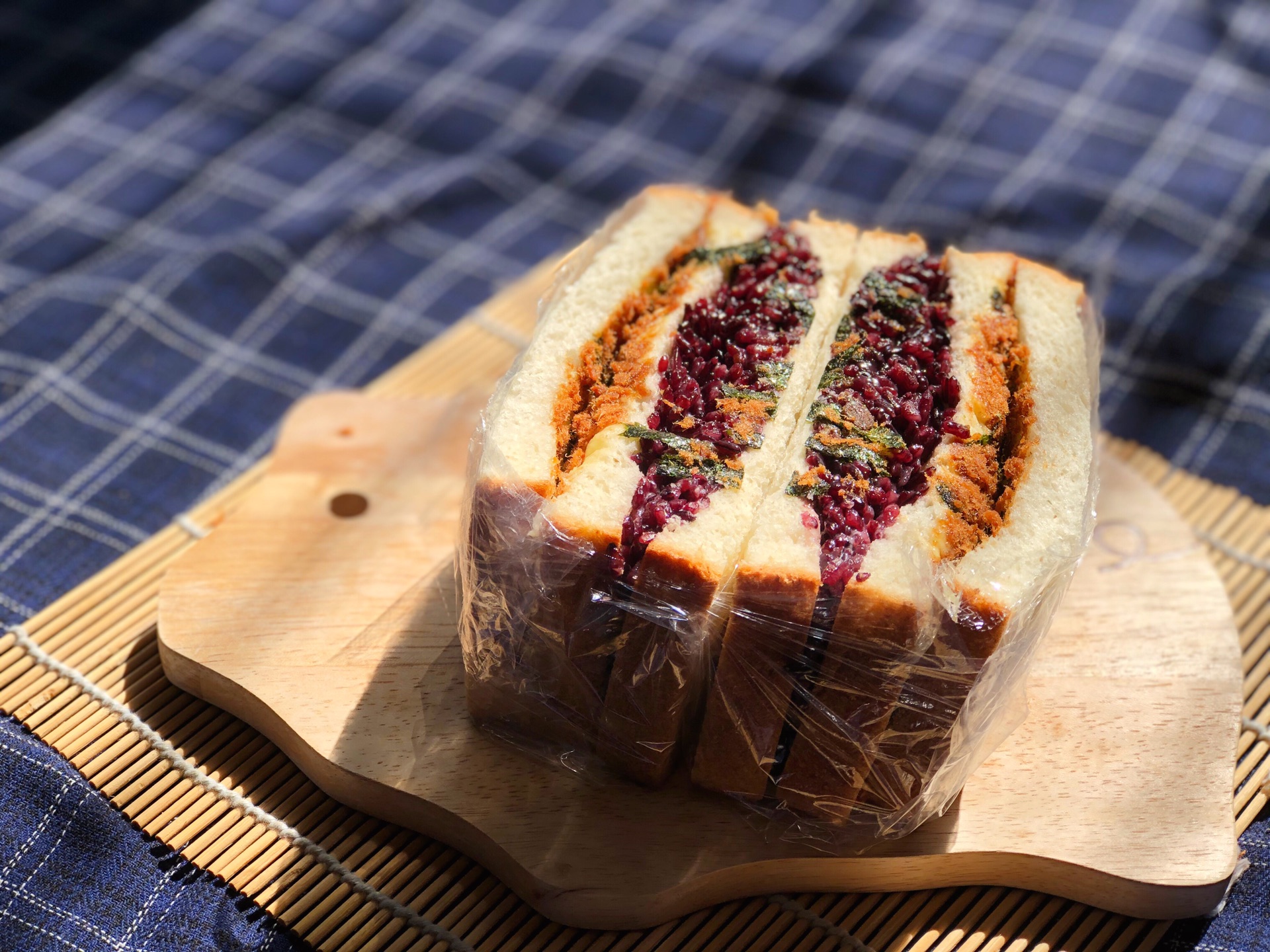 网红紫米面包