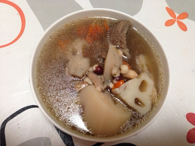 美味猪骨莲藕汤