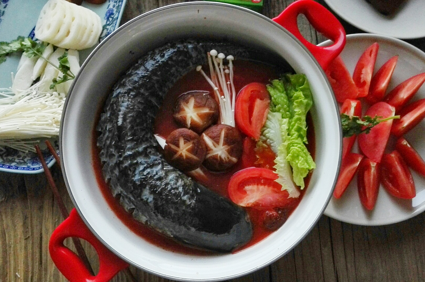 红酸汤鱼火锅