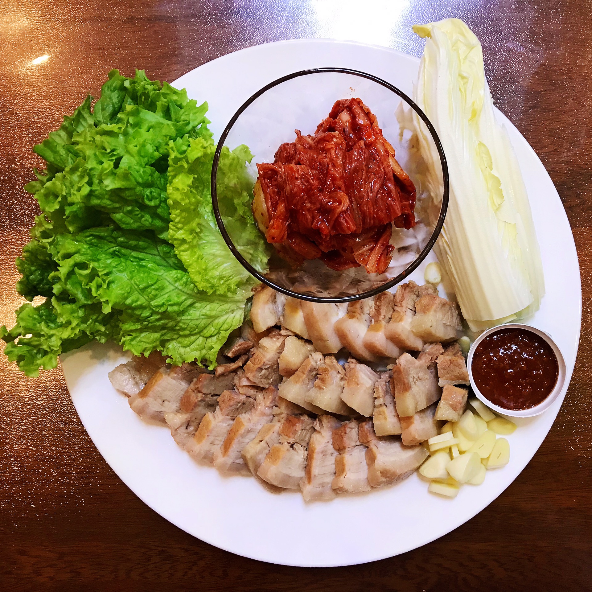 人人都爱的韩式五花肉料理：韩式营养菜包肉