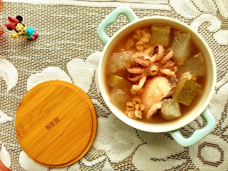  冬瓜薏米墨鱼汤