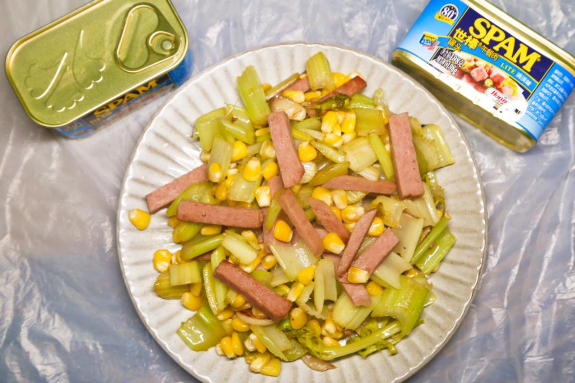营养满分的夏日食谱-西芹玉米炒午餐肉
