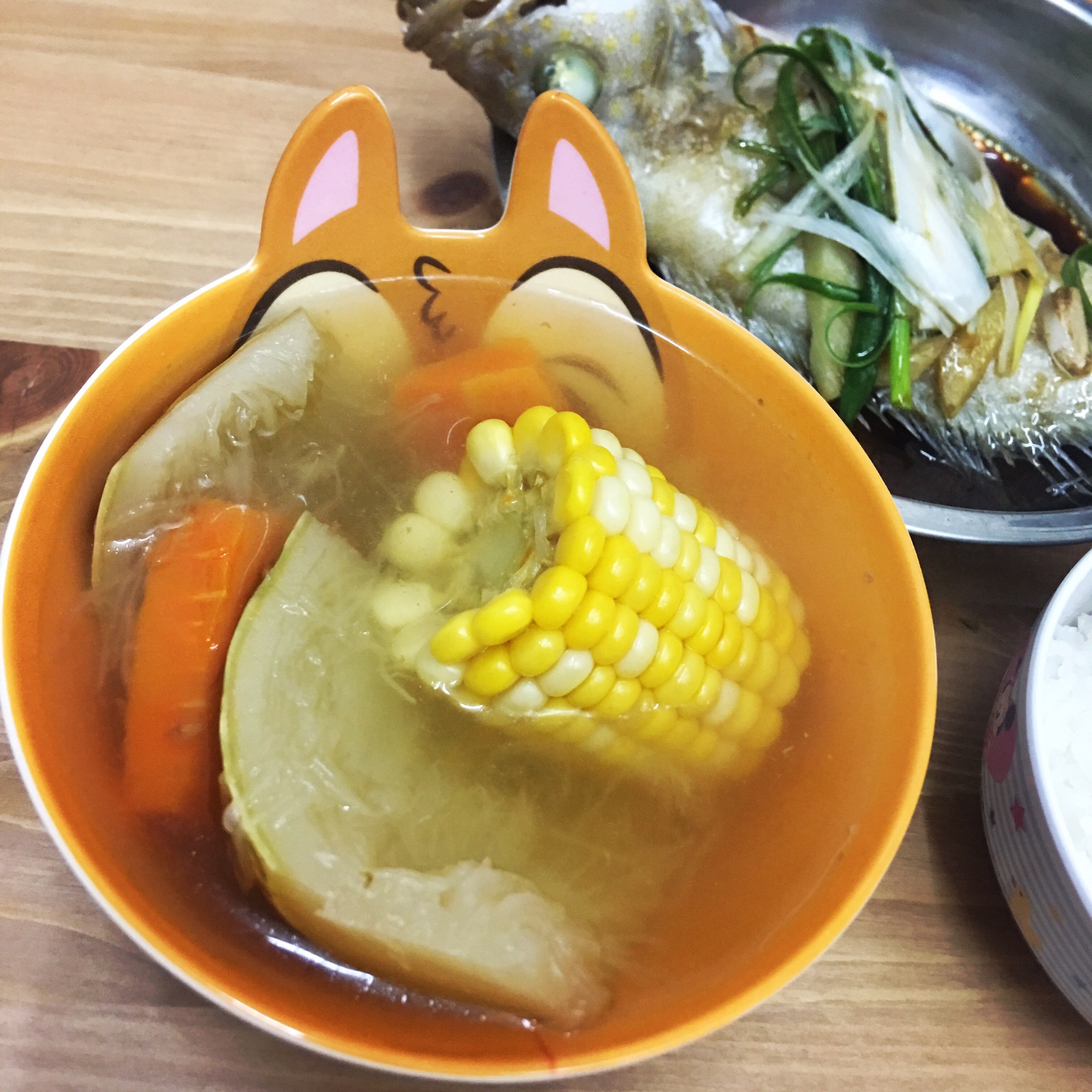 鱼翅瓜粟米红萝卜汤