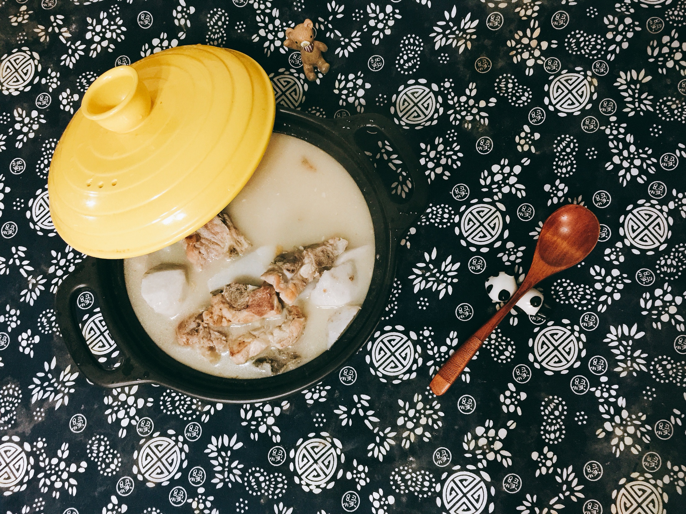 秋日食芋艿—芋艿排骨汤