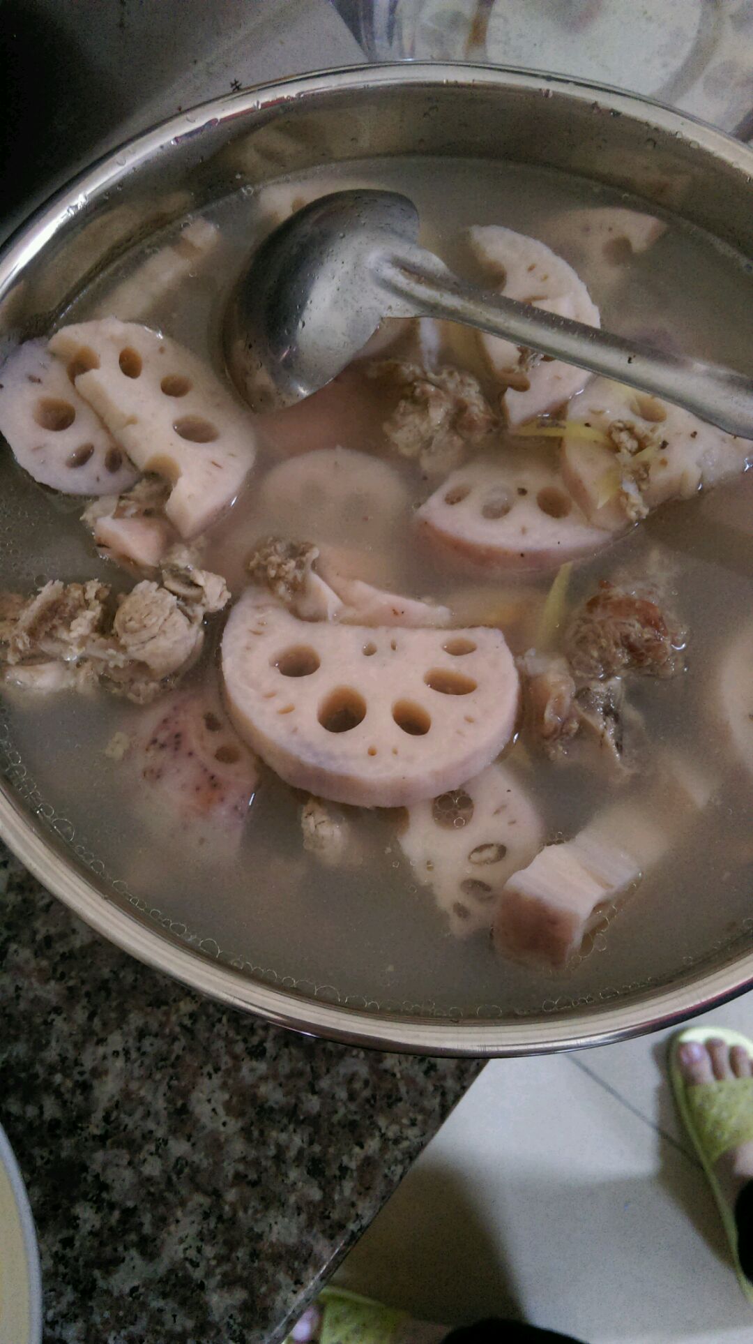 清淡猪骨莲藕汤