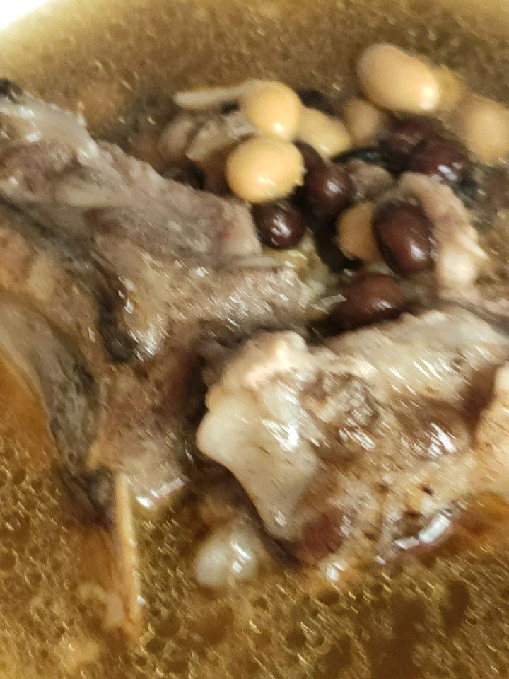 猪骨头汤-(猪骨头+黄豆+黑豆)