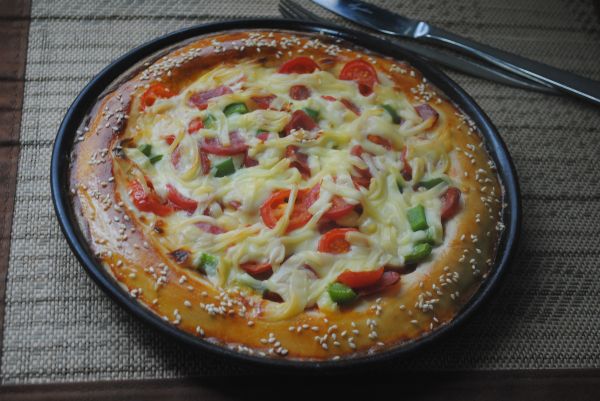 营养好吃的蔬果香肠披萨
