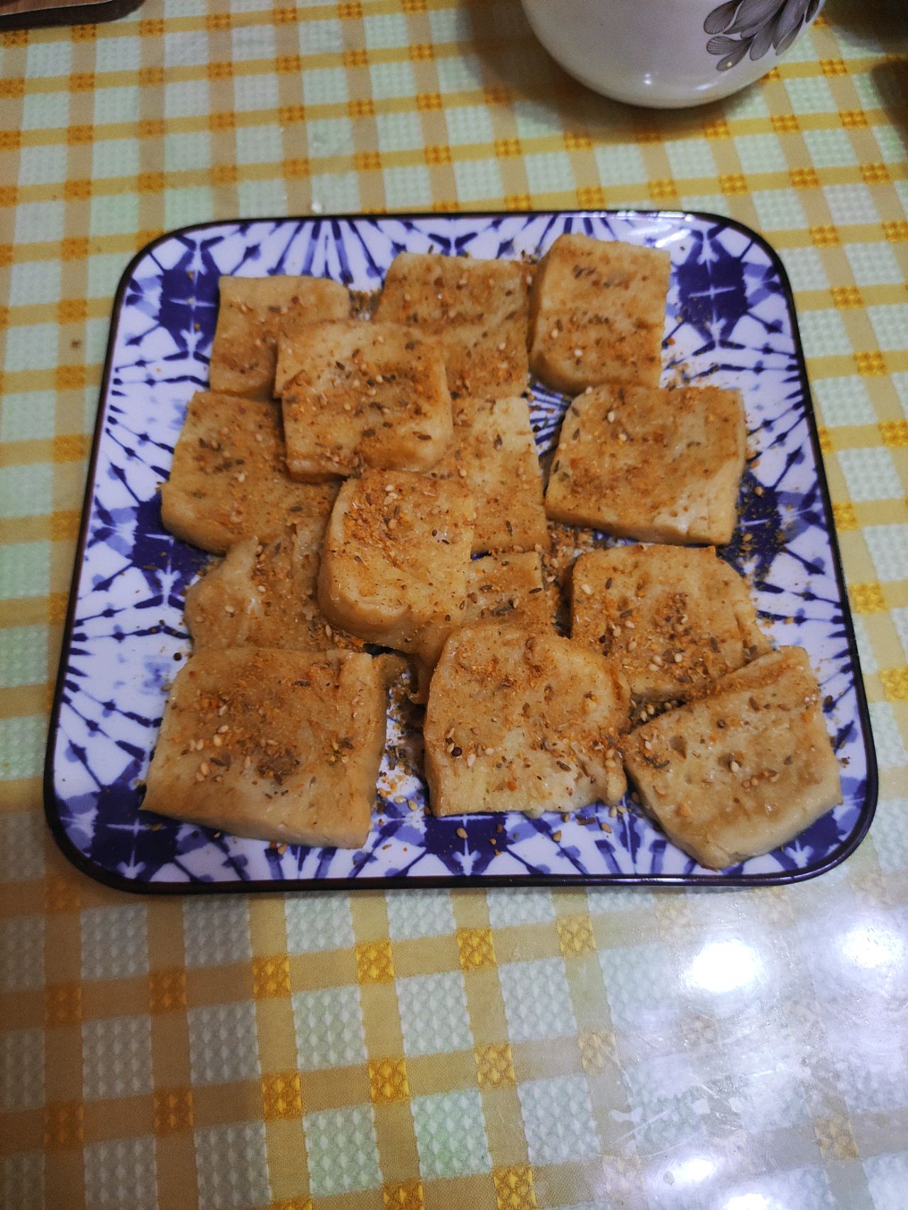 煎自制鱼豆腐