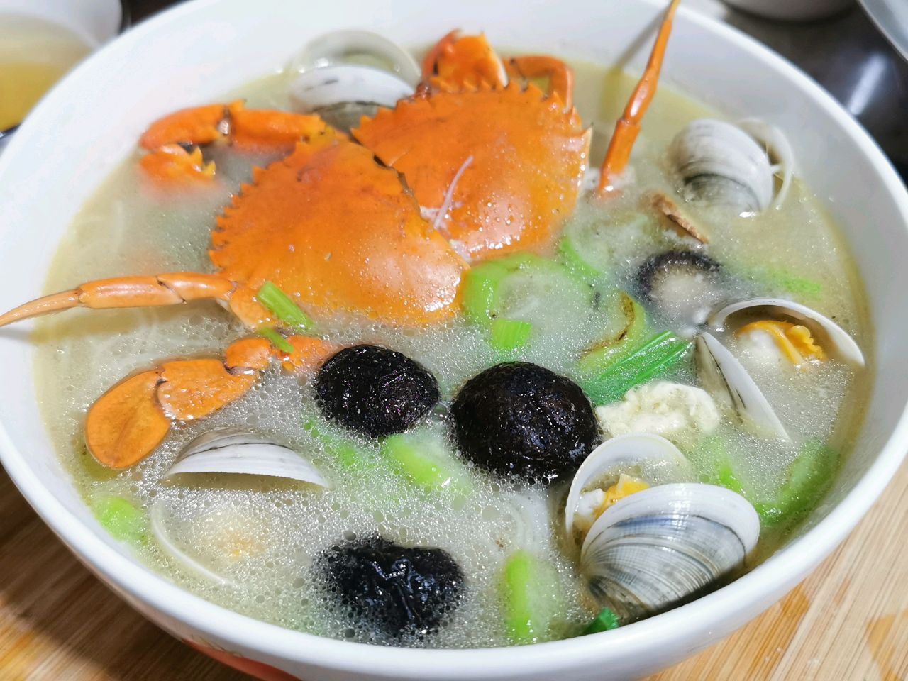 青蟹蛤蜊海鲜米面
