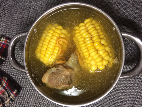 虫草花猪骨玉米汤----壮阳食补汤