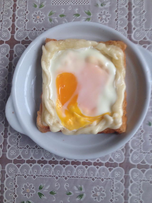 鸡蛋三明治
