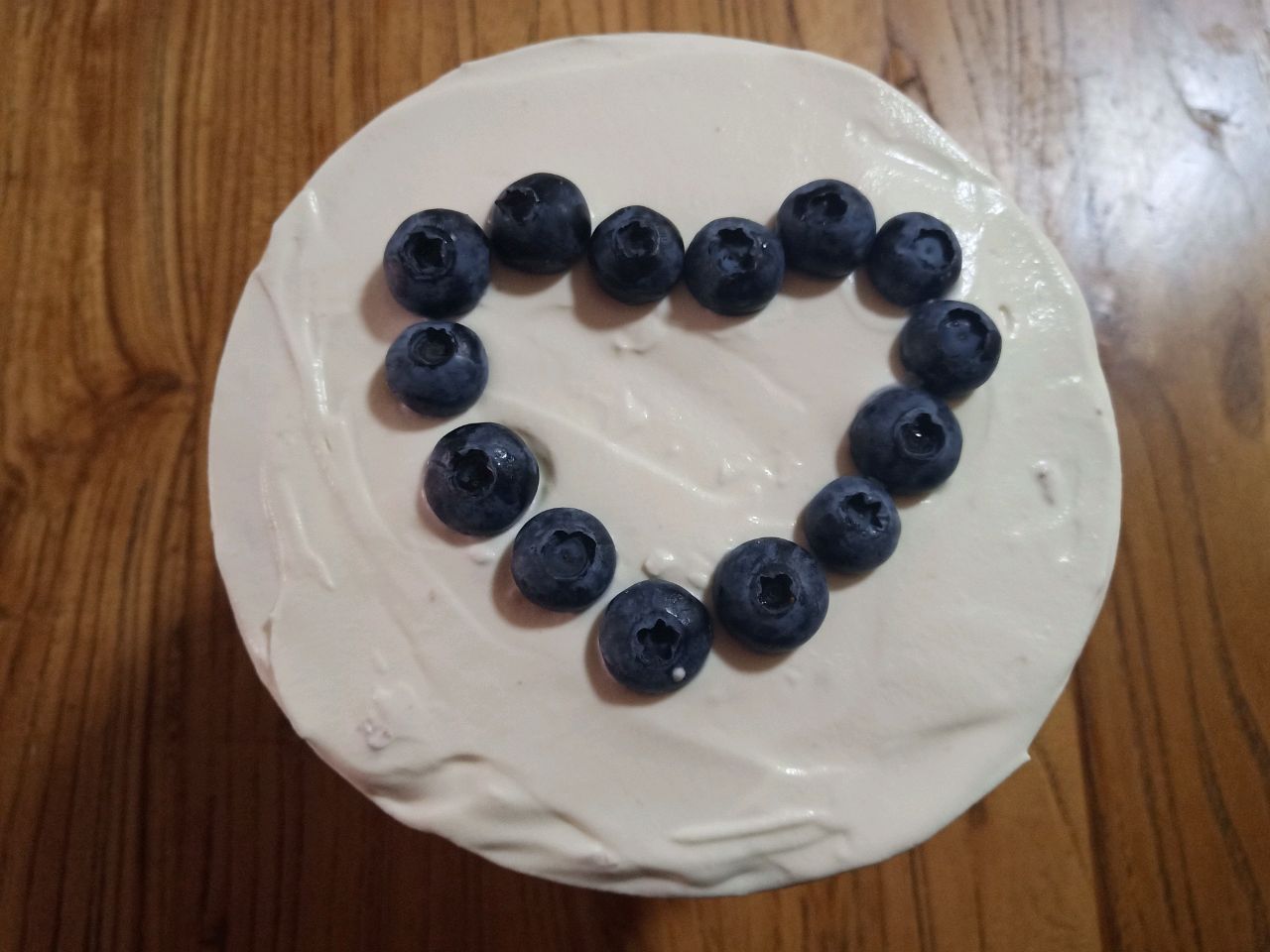 六寸蓝莓奶油蛋糕