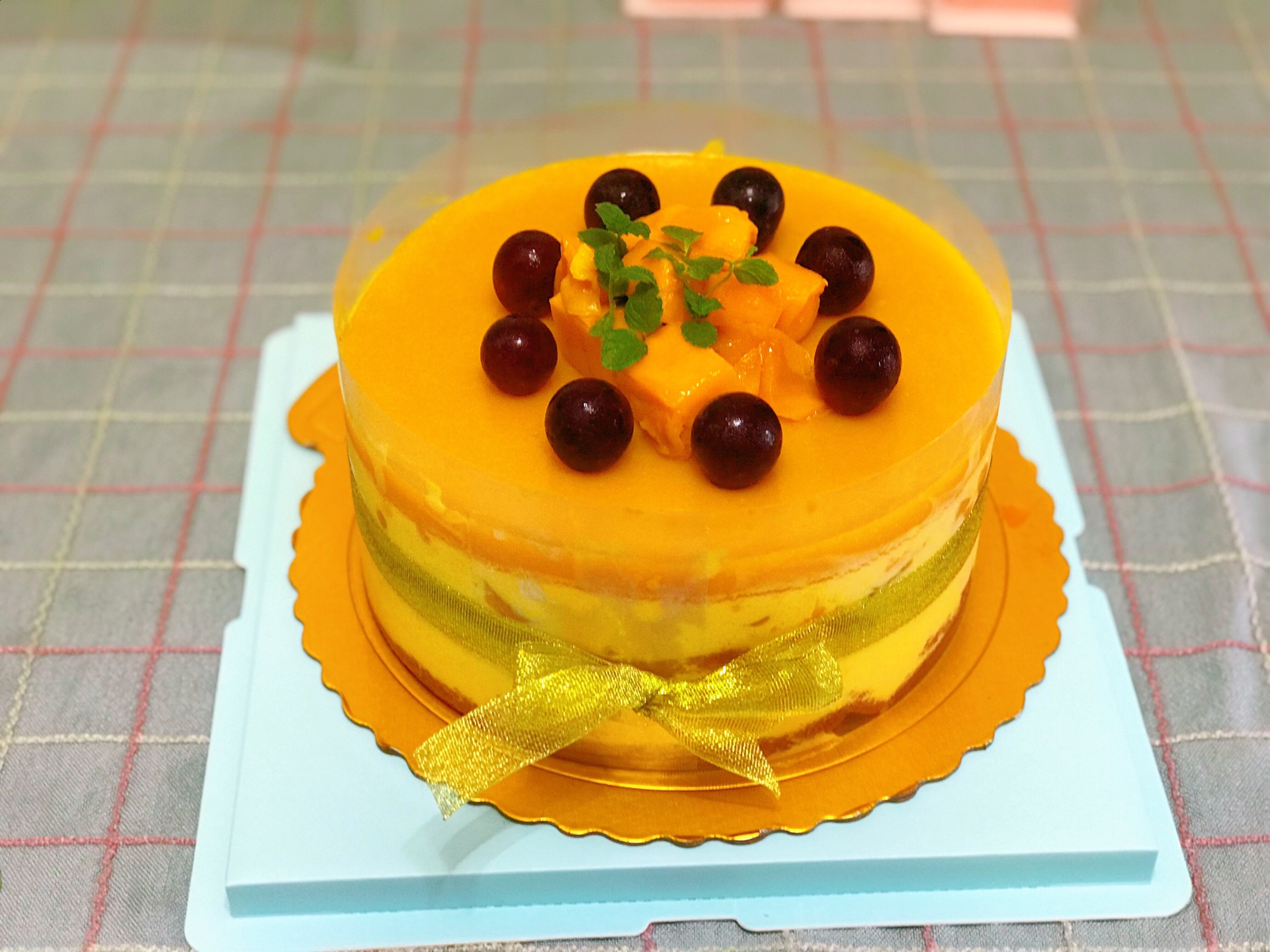 芒果镜面流心慕斯蛋糕