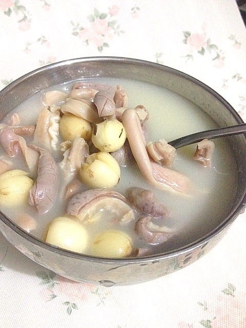 补脾胃益气虚的莲子猪肚汤——附：猪肚清洗详细。