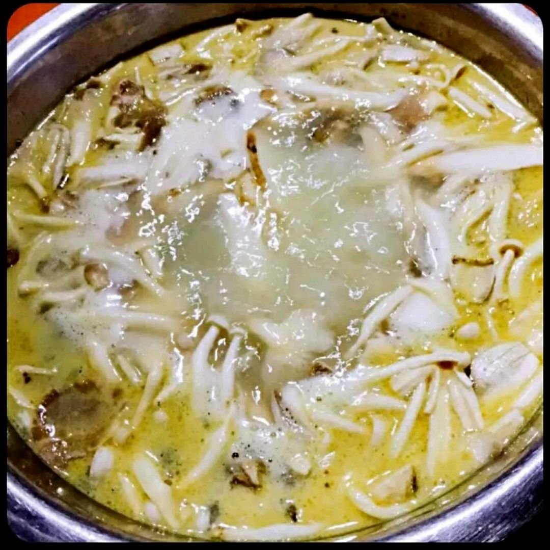 土鸡菌汤