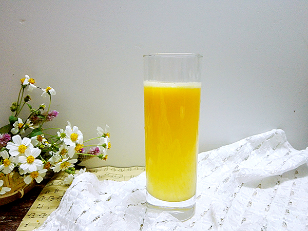 菠萝苹果香橙汁