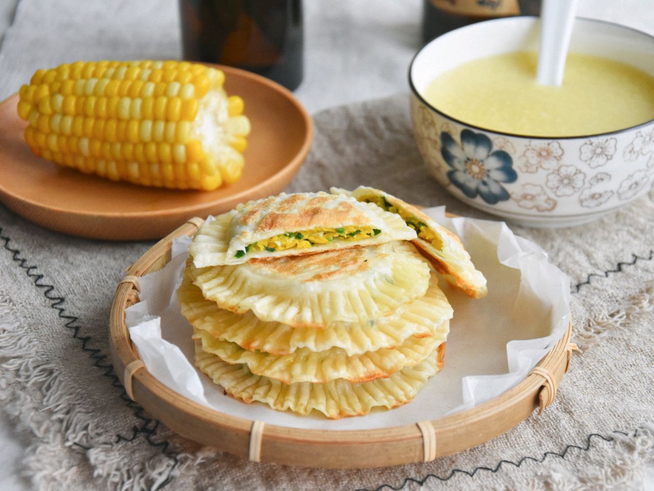 太阳饼，饺皮版韭菜盒子
