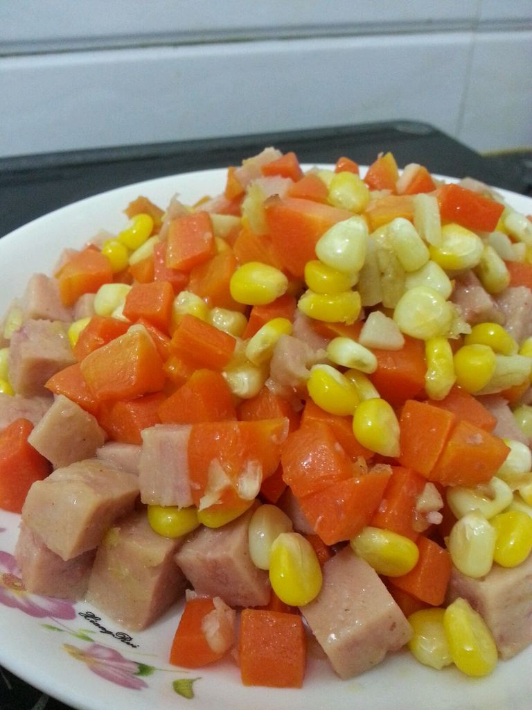 午餐肉炒玉米胡萝卜