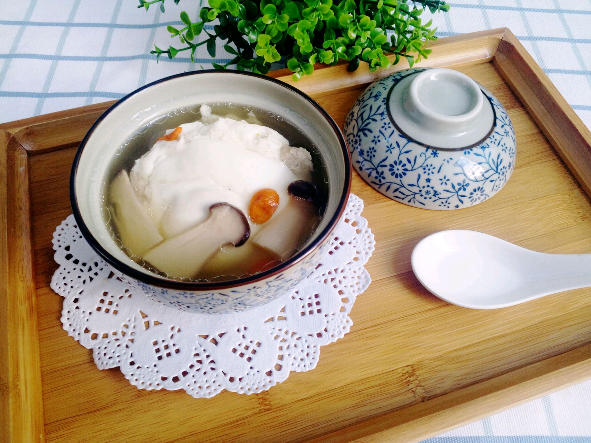 好喝暖胃---杏鲍菇肉糜鸡蛋汤